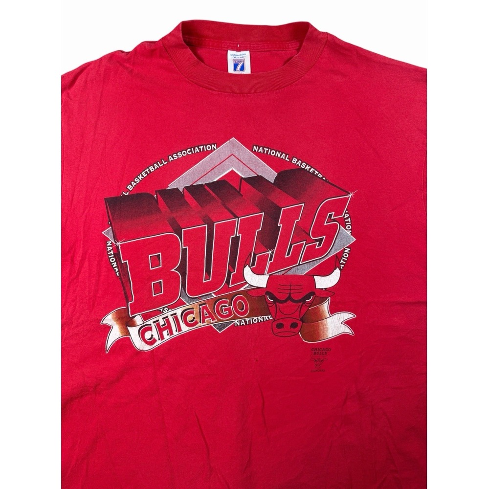 Vintage 90s Chicago Bulls Logo 7 T Shirt XL Red Single Stitch USA Made NBA